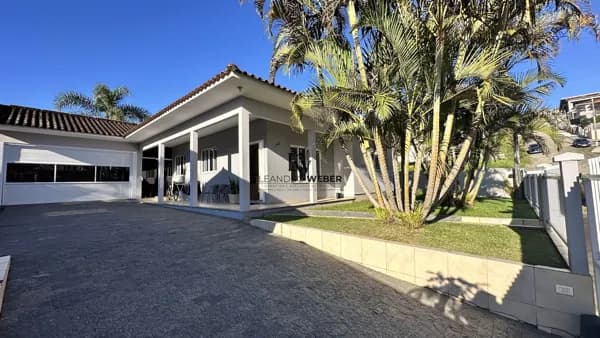 Casa com 187m² - 3 Dormitórios - Centro - Antônio Carlos - SC