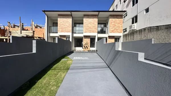 Sobrado com 2 Suítes - Areias - São José - SC