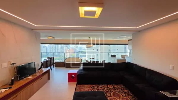 Apartamento de 156m² com 4 dormitórios sendo 2 suítes e 2 vagas à venda em Perdizes