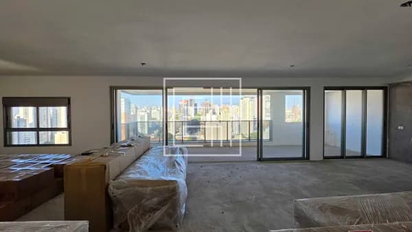 Apartamento de 222m² com 3 suítes e 3 vagas à venda em Perdizes