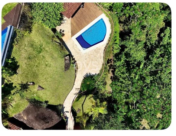 Casa para locação anual em Condomínio na Vila, Ilhabela/SP