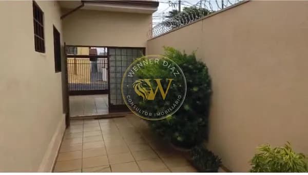 OPORTUNIDADE - CASA À VENDA — REGIÃO PRÓXIMA AO PARQUE INDUSTRIAL