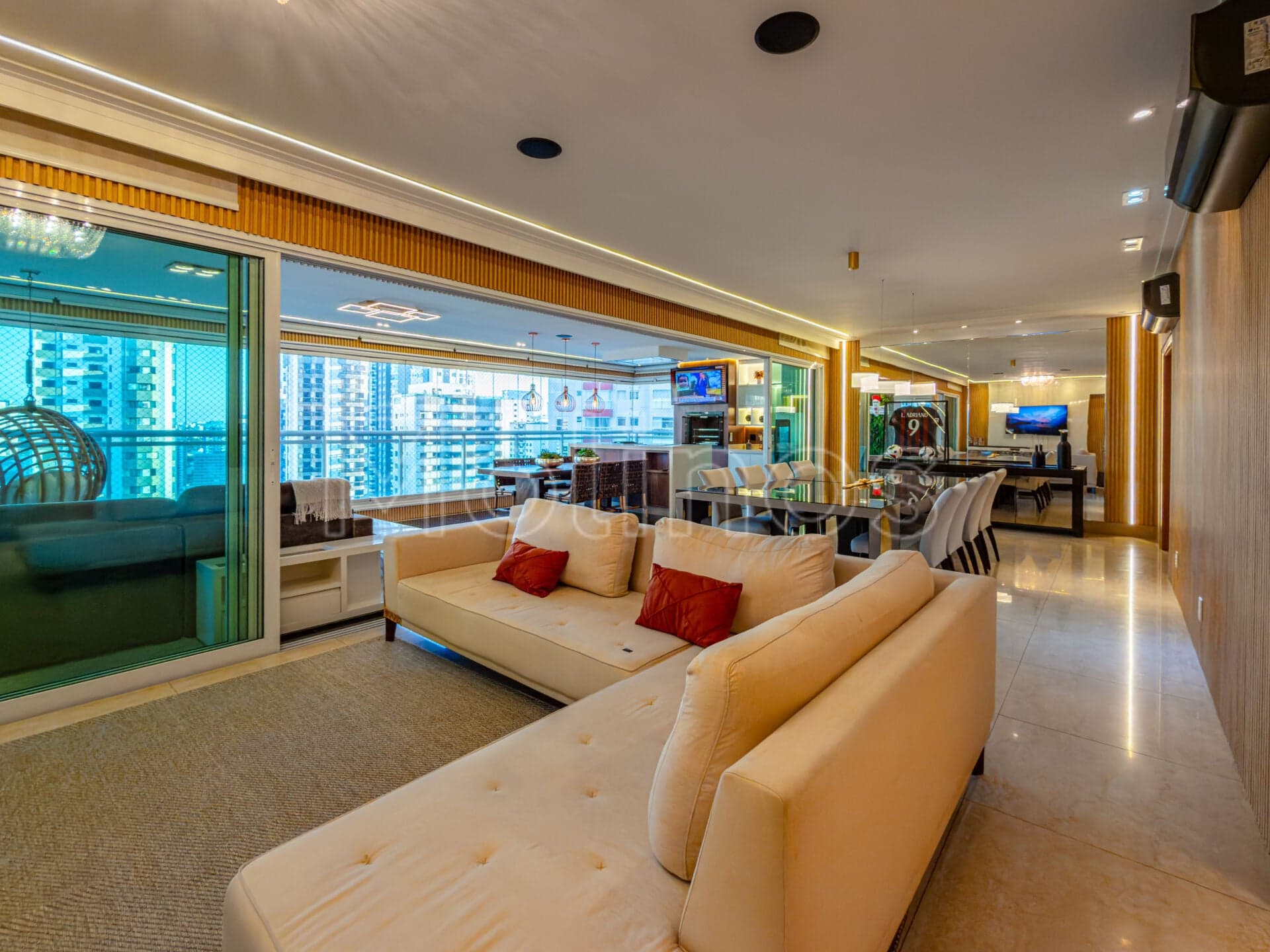 Apartamento á venda no Jardim Analia Franco, 280 m2, 4 suites, 5 vagas de garagem