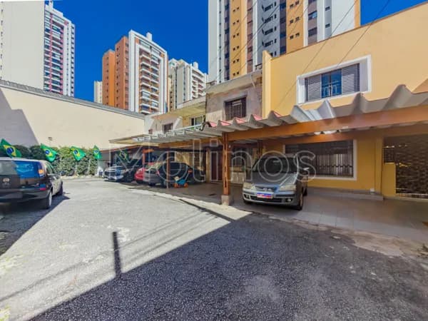 Casa Vila no miolo do Tatuapé