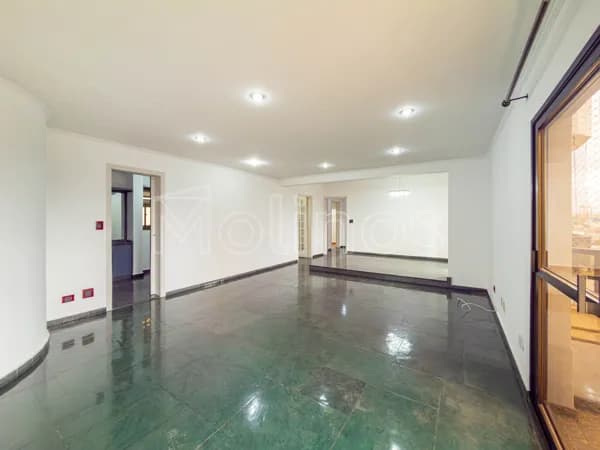 Apartamento no Tatuapé - 135 m² com 3 Vagas de Garagem