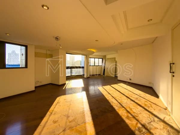 Amplo Apartamento na Mooca | Conforto, Exclusividade e Localização Privilegiada