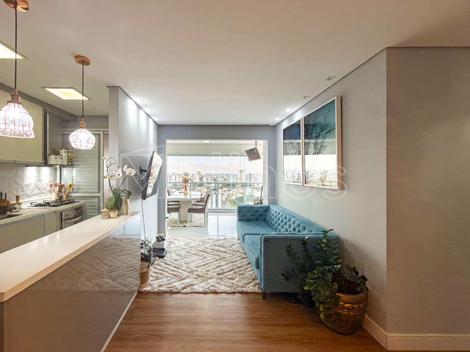 Apartamento 2 dorm e 2 vagas de garagem