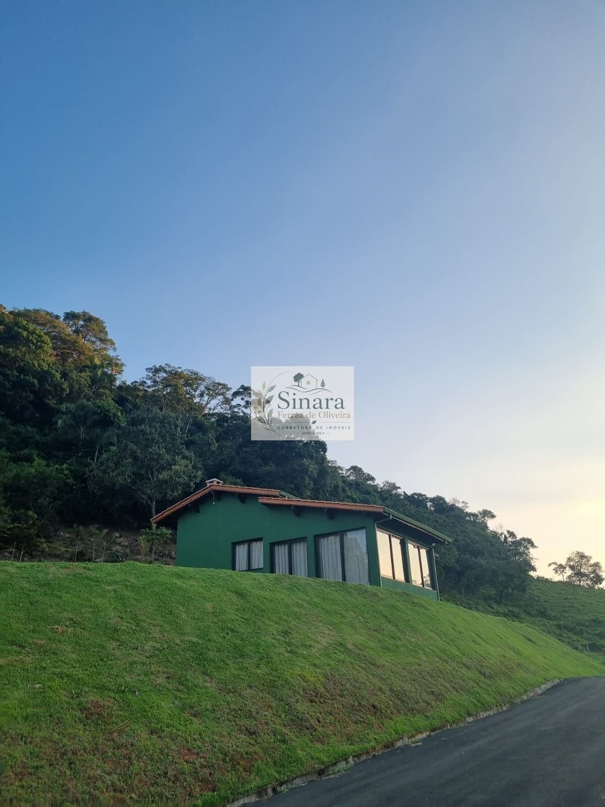 Fazenda/Sítios/Chácaras em Monte Alegre do Sul - Falcao