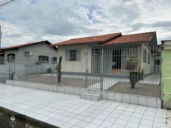 Casa em Içara - Centro