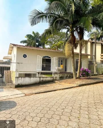 Casa Ampla com Piscina