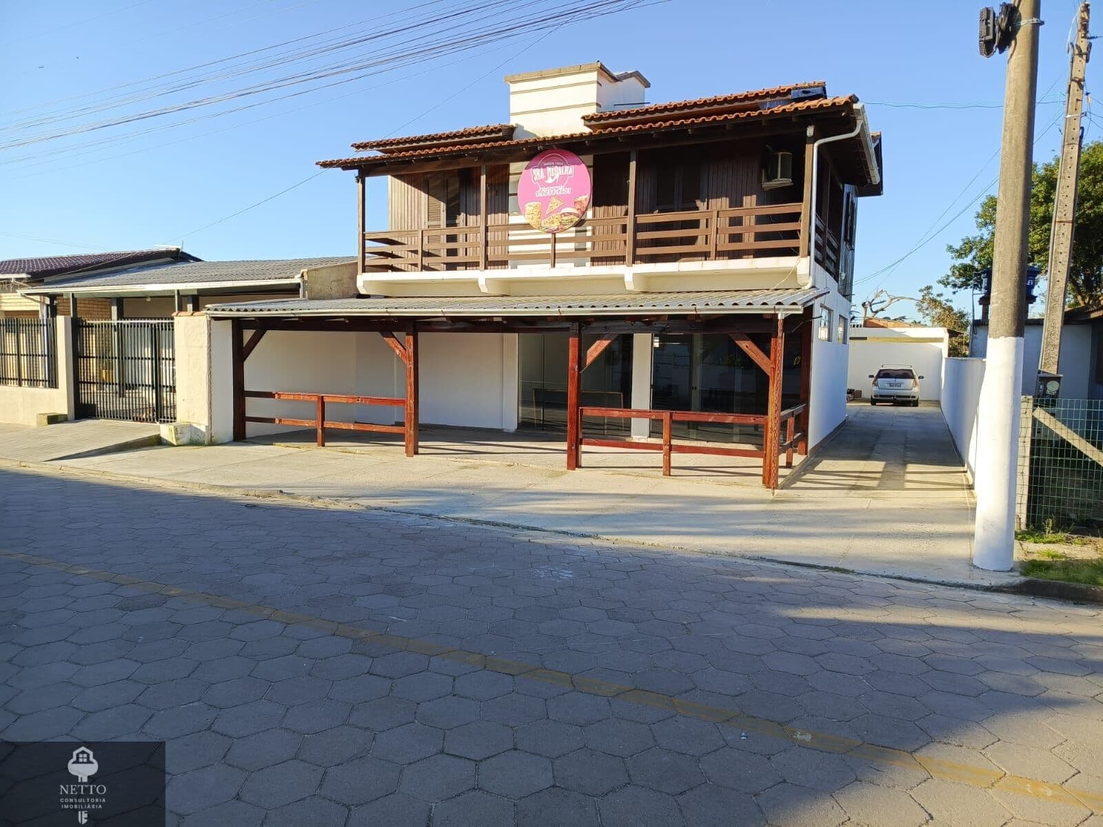 Casa + Sala Comercial à Venda
