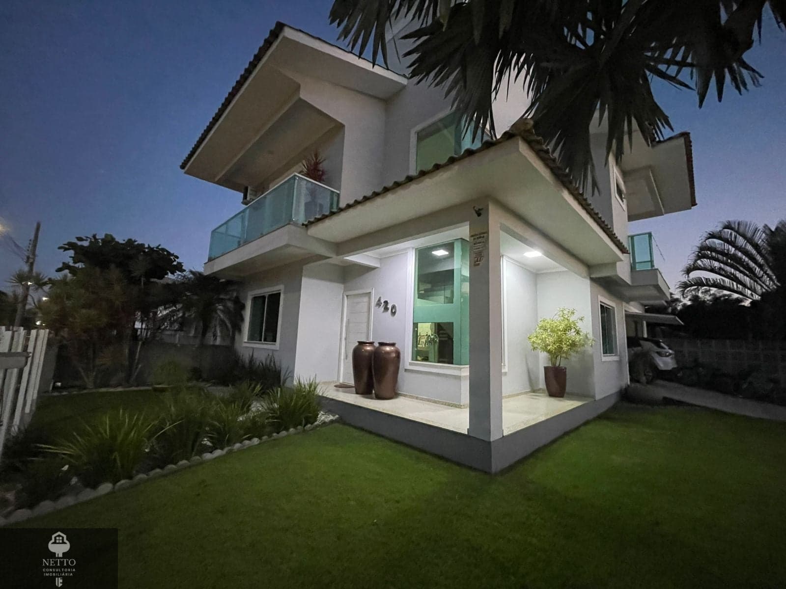 EXCELENTE CASA DE ALTO PADRÃO