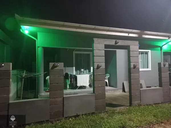 Casa de 3 dormitórios no Camacho
