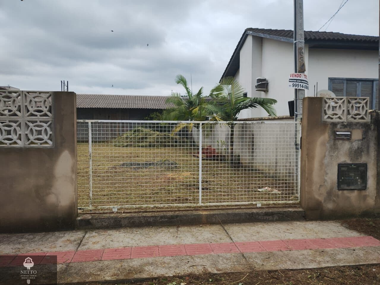 lote com obra de uma edícula grande iniciada