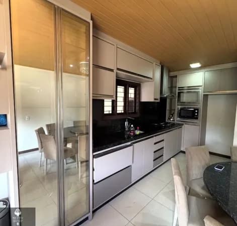 Casa moderna com suíte + closet à venda – Vila Isabel, Criciúma