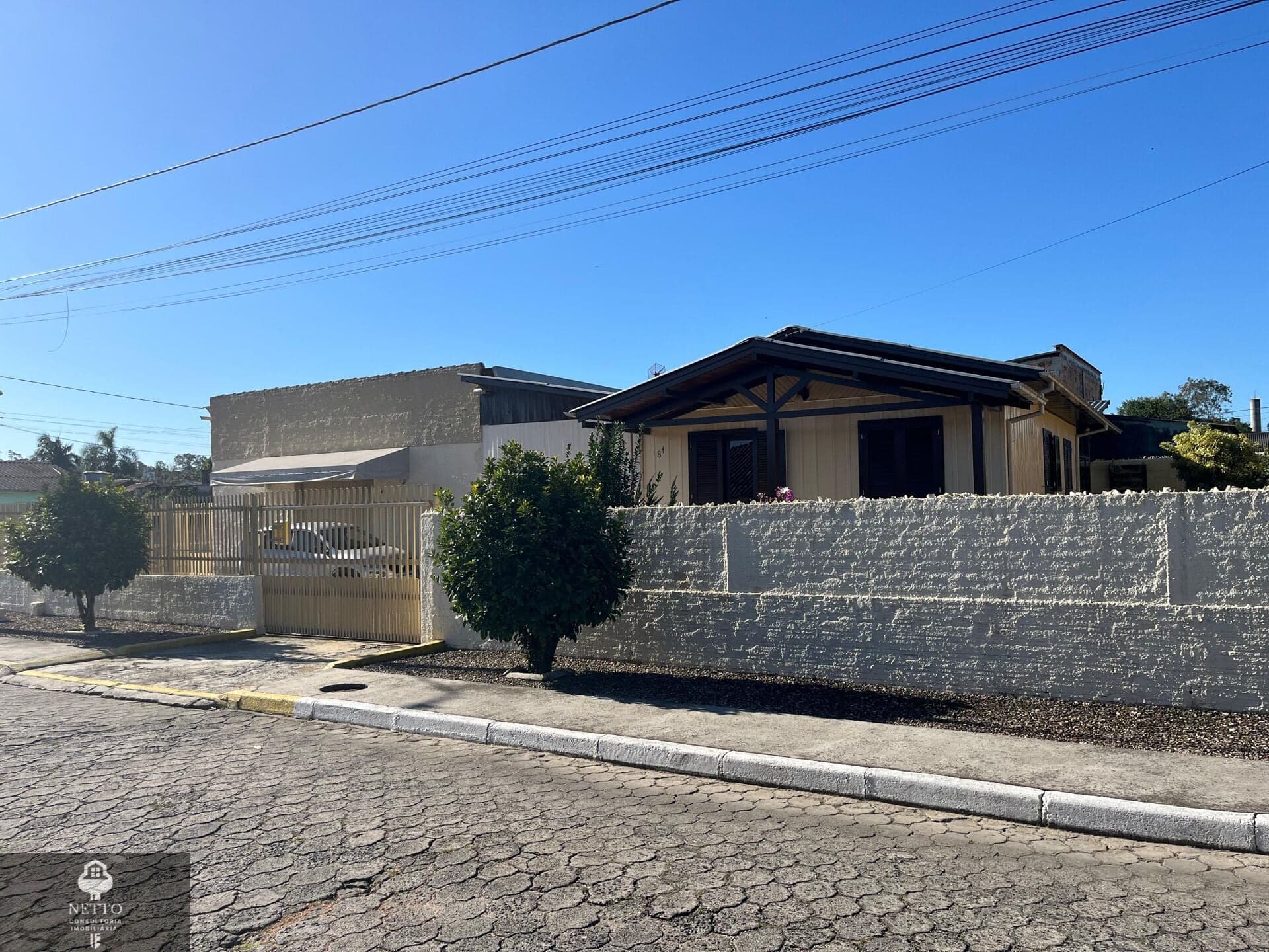 Casa residencial e comercial