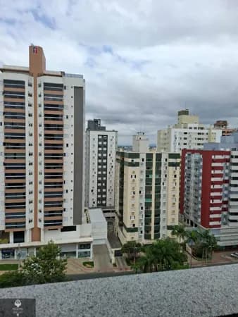 Apartamento à venda – Centro
