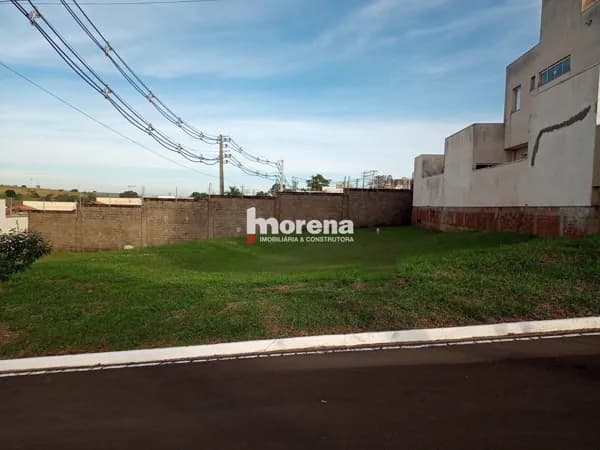 Lote/Terreno em Umuarama - Jardim América