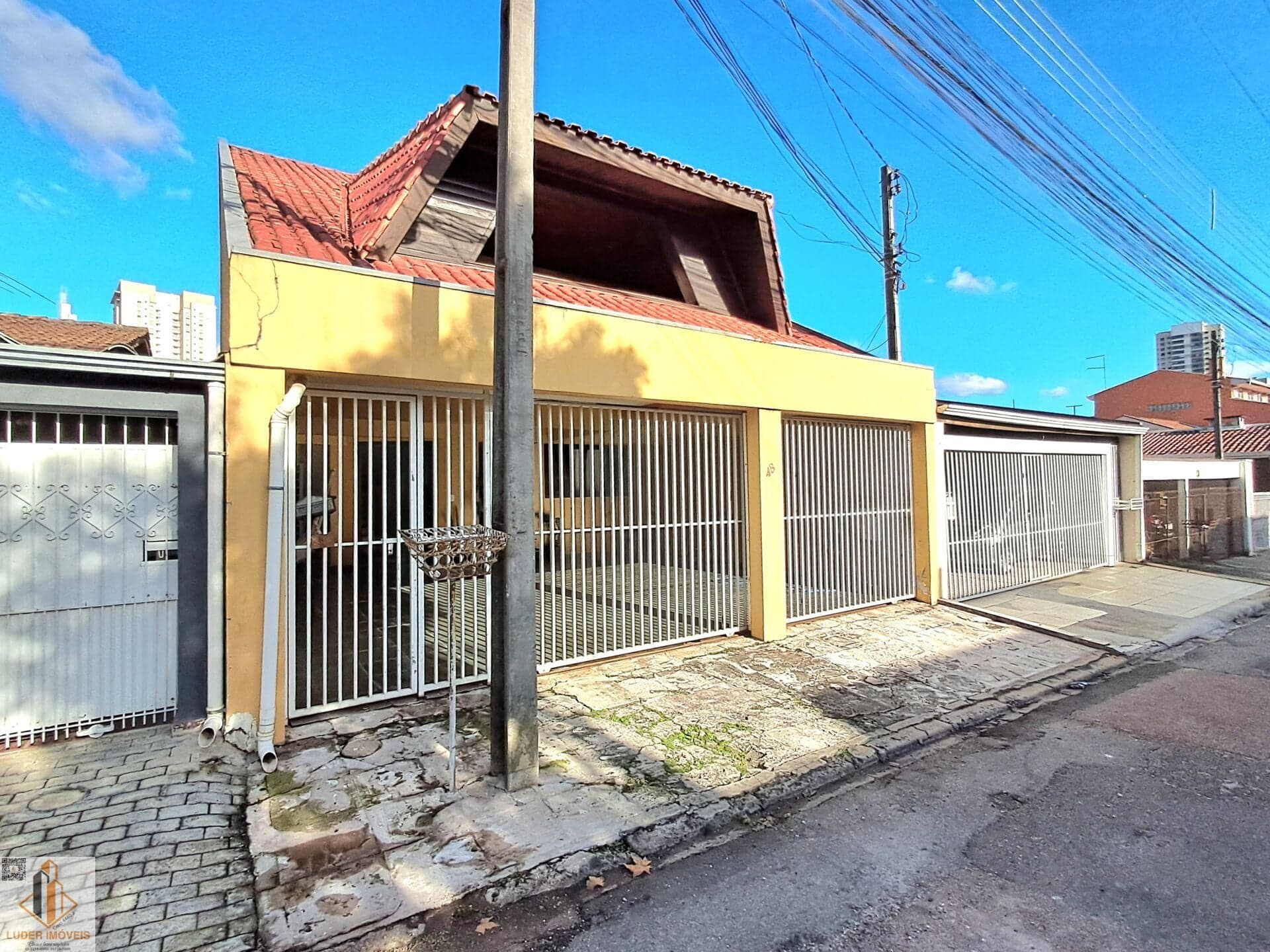 Sobrado venda bairro Campo Comprido Curitiba/PR