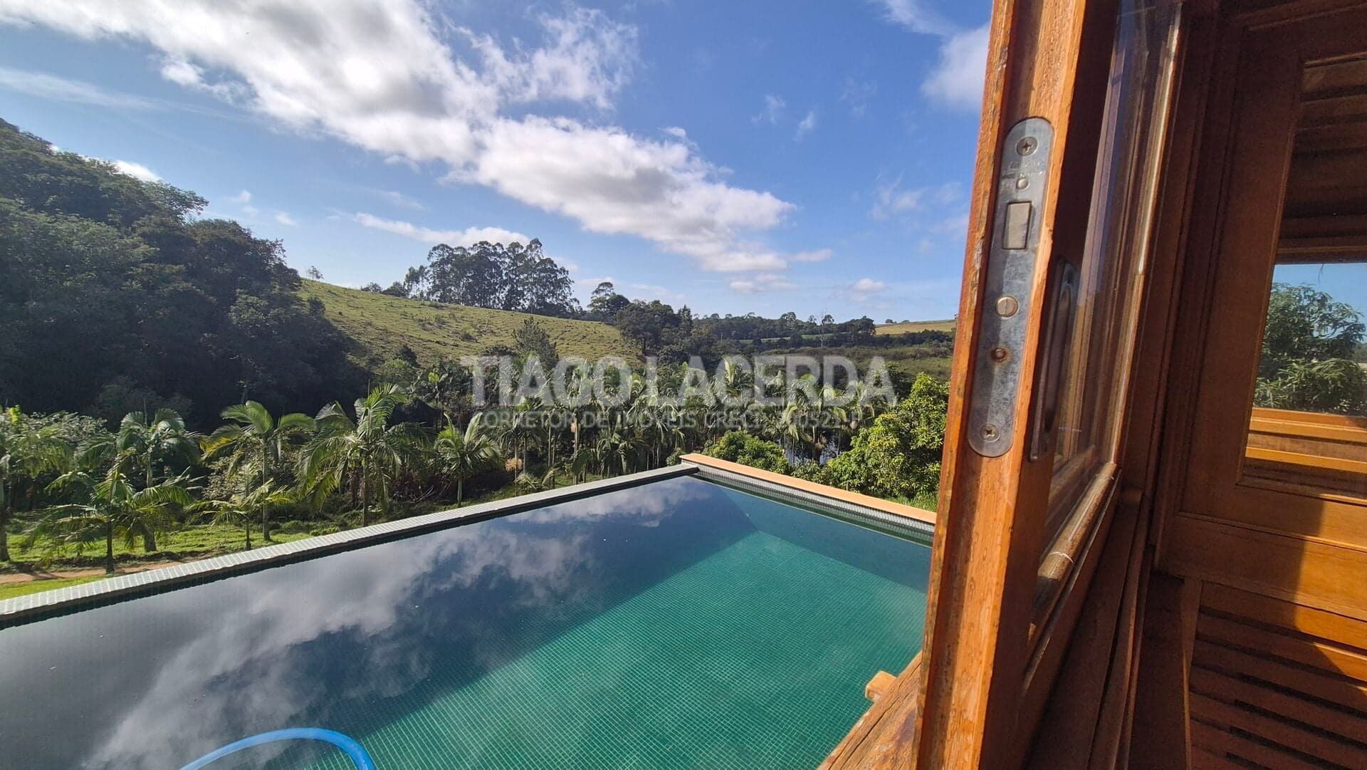 Sítio com 15 ha Estrutura para Pousada, Restaurante ou Lazer em JARINU-SP