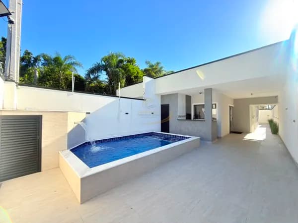CASA ESPETÁCULAR APENAS 400M DO MAR, 03 DORM E TOTALMENTE MOBILIADO EM ITANHAÉM!!
