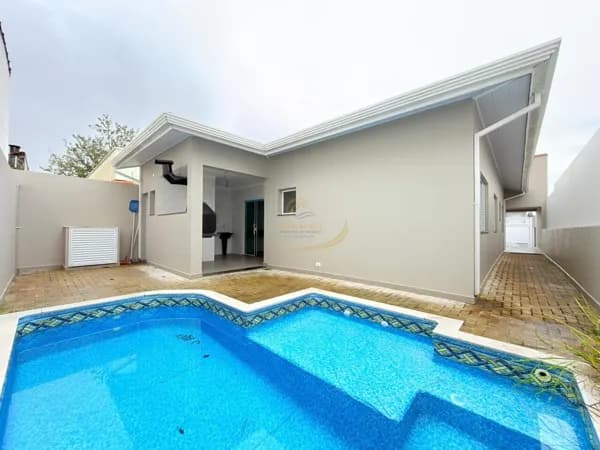 CASA ISOLADA ALTO PADRÃO 140M DE ÁREA CONSTRUÍDA COM PISCINA E CHURRASQUEIRA EM ITANHAÉM!!