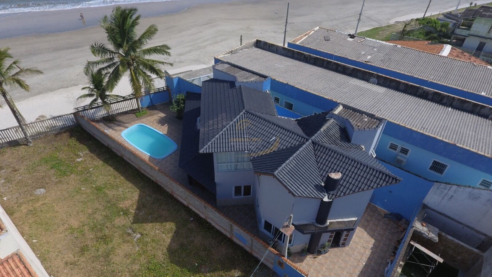 BÉLISSIMA CASA EM CONDOMÍNIO BEIRA MAR PARA VENDA EM ITANHAÉM!!