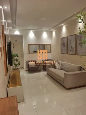 Copacabana | 3 Quartos com Suíte | Reformado | Varanda | Andar Alto | 3 Quadras da Praia