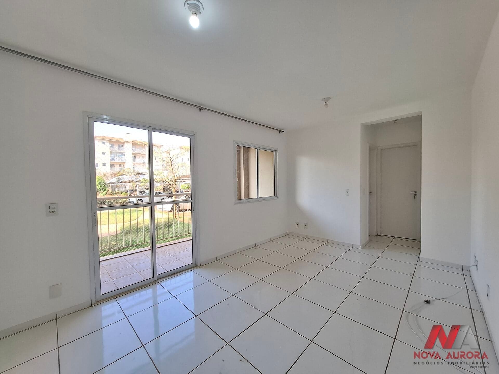 Apartamento 02 dormitórios com suíte para alugar no Jardim Tarraf II - São José do Rio Preto/SP