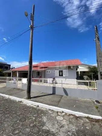 Casa com 3 dormitórios à venda, 120 m² por R$ 700.000 - Centro - Balneário Arroio do Silva/SC