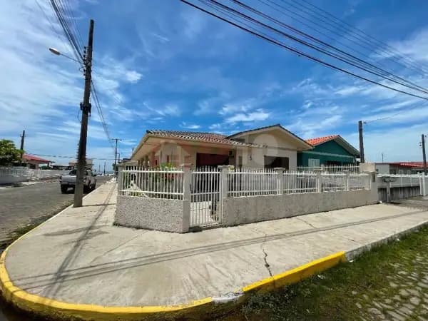 Exclusividade - Casa com 3 dormitórios à venda, 100 m² por R$ 900.000 - Erechim - Balneário Arroio do Silva/SC