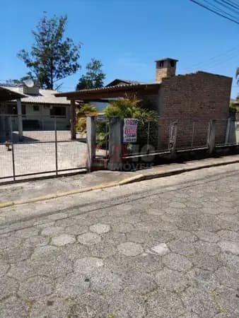 Sua nova casa com 3 dormitorios e suite proximo ao Parque Belinzone