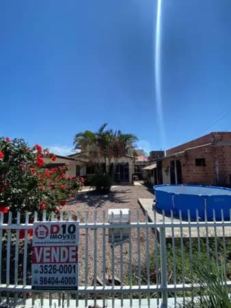 Casa 4 Dormitórios a 2 Quadras do Mar