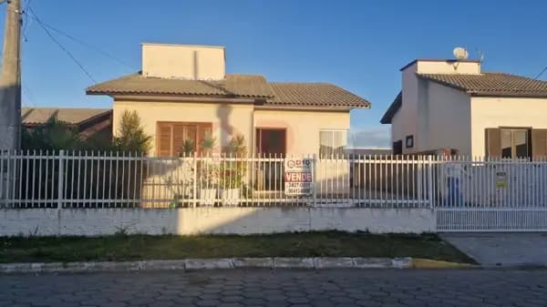 Casa com 3 Quartos, Área nos Fundos e Lavanderia no Jardim Atlântico – Arroio do Silva/SC