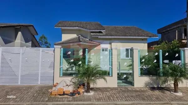 Casa em Araranguá - Polícia Rodoviária