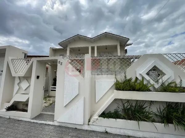 Casa de Alvenaria a Venda Próximo ao Shopping de Araranguá