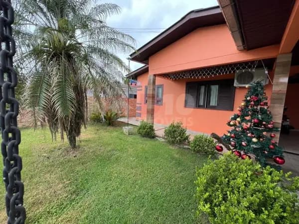 Casa com 3 dormitórios à venda, 140 m² por R$ 320.000,00 - Policia Rodoviária - Araranguá/SC