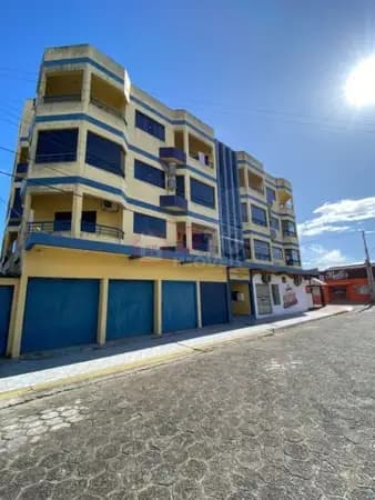 Apartamento com 3 dormitórios à venda em Balneário Arroio do Silva-SC.