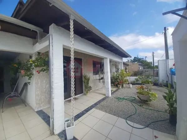 Casa averbada no bairro Urussanguinha em Araranguá SC