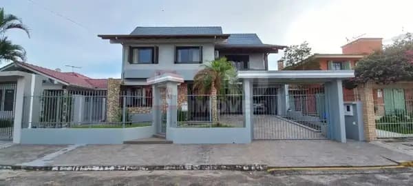Casa em Área Nobre com 4 dormitórios à venda, 262 m² por R$ 1.490.000 - Vila São José - Araranguá/SC