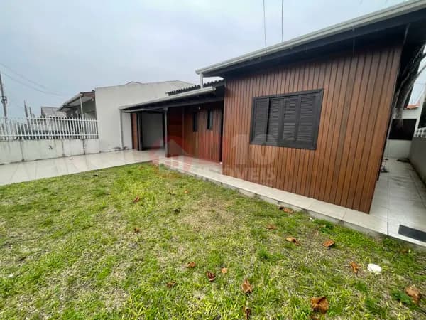 Casa de Madeira Nobre a Venda Pronta para Morar em Arroio do Silva SC