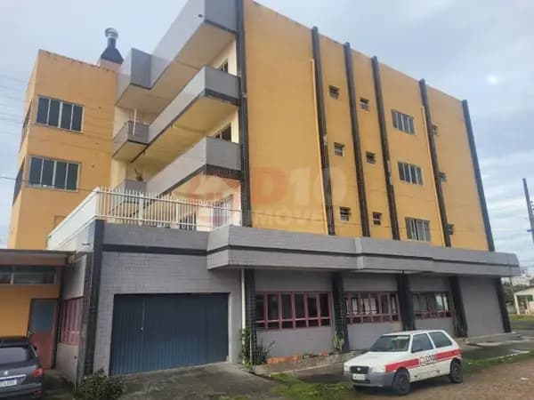 Apartamento no centro à venda em Balneário Arroio do Silva-SC.