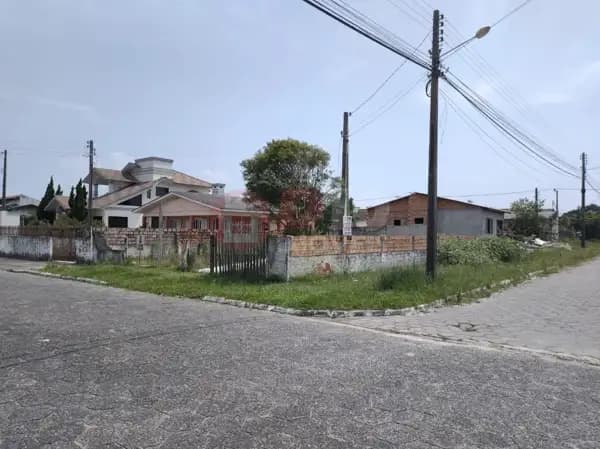 Excelente terreno de esquina no mato alto Proximo ao posto de combustivel