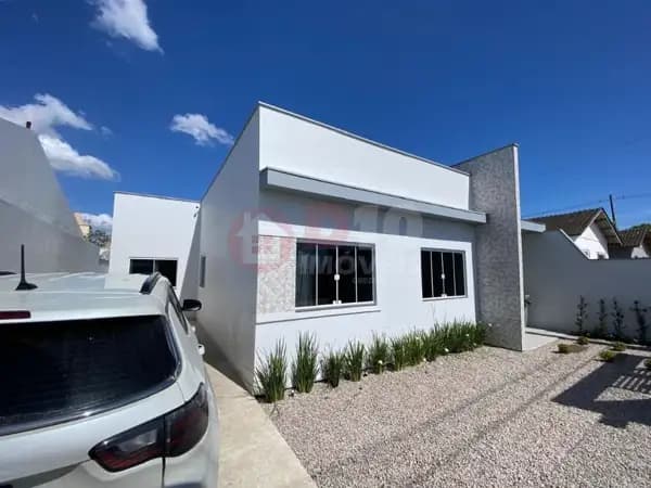 Casa de 4 dormitorios à venda em Araranguá-SC.