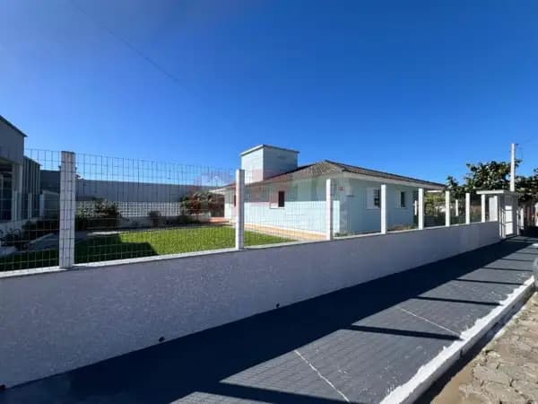 Casa Alto Padrão a 280m do Mar – Praia Areias Brancas