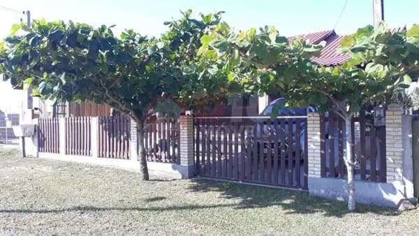 Casa na praia em Baln. Arroio do Silva