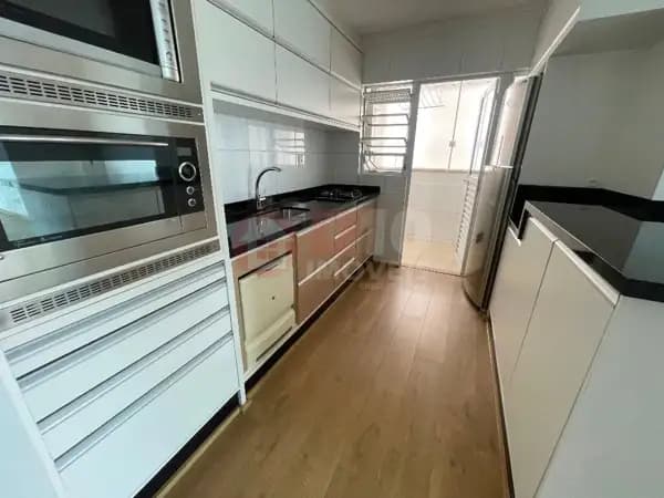Apartamento à Venda no Centro de Araranguá/SC | 3 Quartos | Suíte | 2 Vagas de Garagem