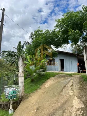 Casa em São João Batista - Arataca