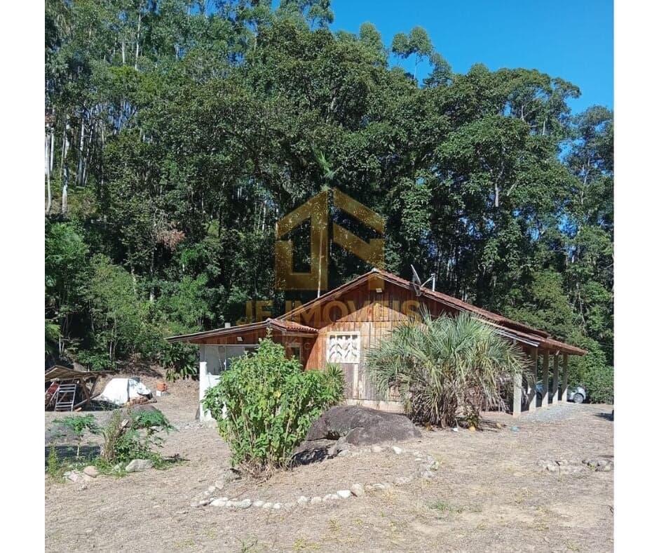 🌿 Sítio encantador à venda em São João Batista