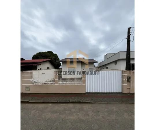 🏡 Casa à venda no Centro de São João Batista